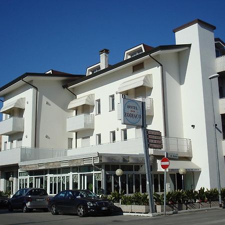 Hotel Zodiaco Lido di Jesolo Exteriör bild